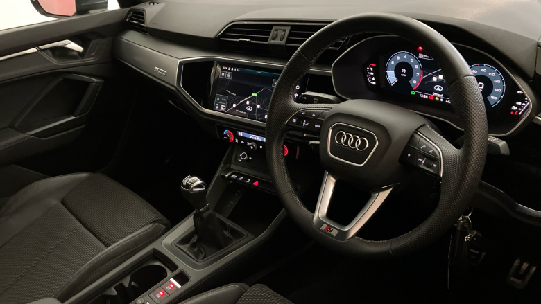 Audi Q3 35 TFSI S Line 5dr Petrol Estate